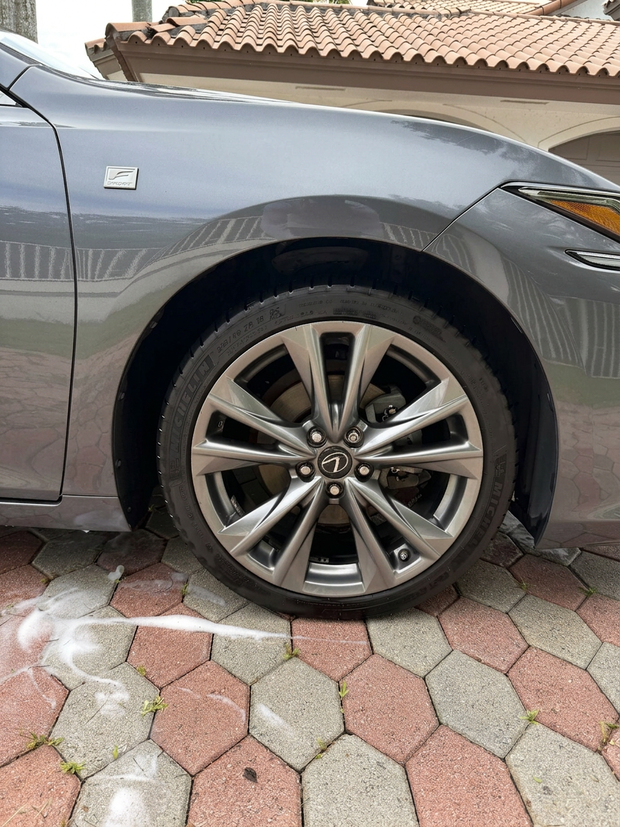 Lexus F-Sport wheel detail